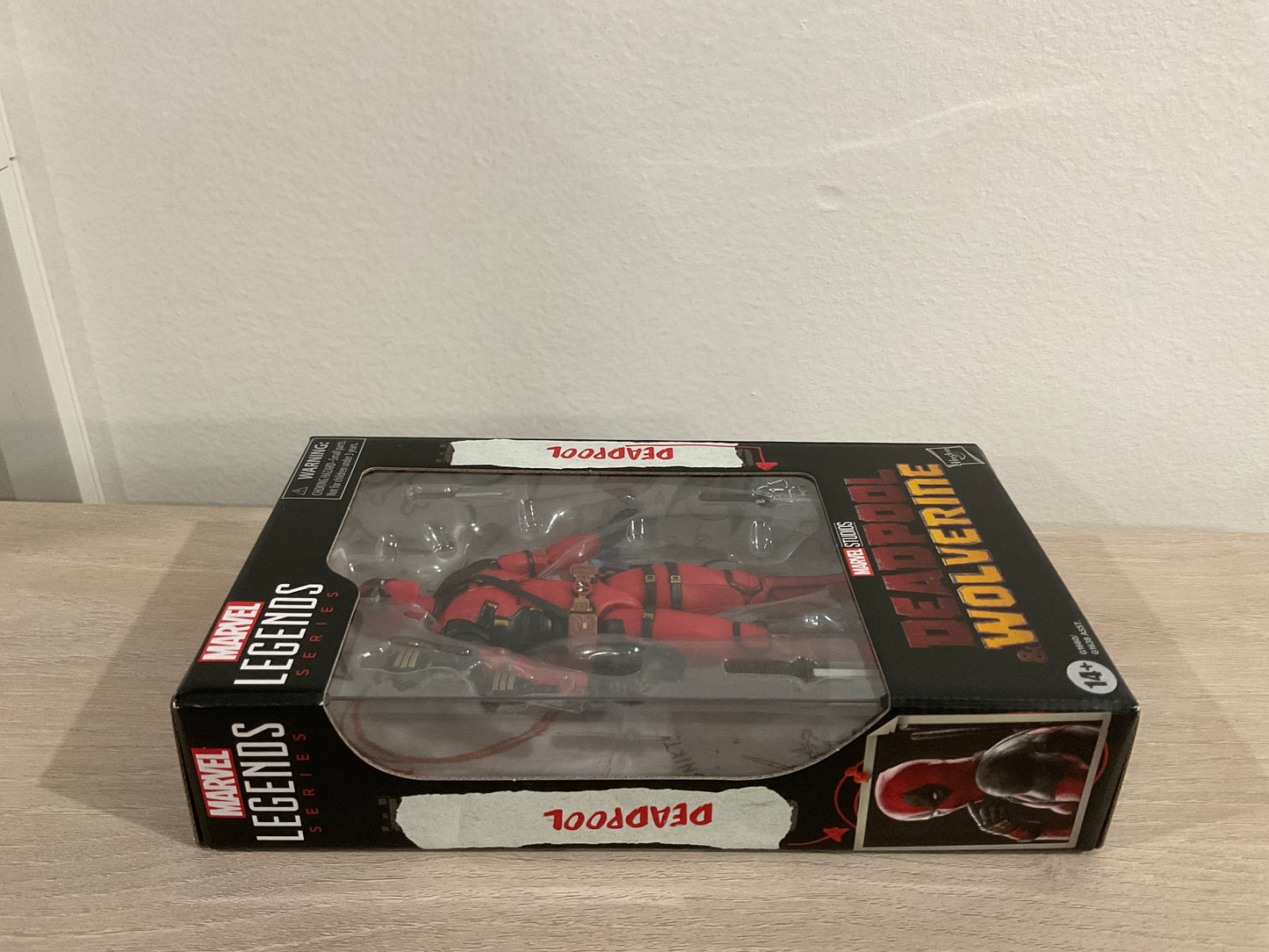 Marvel Legends Series Deadpool – Marvel Studios' Deadpool & Wolverine 6-Inch Action Figure