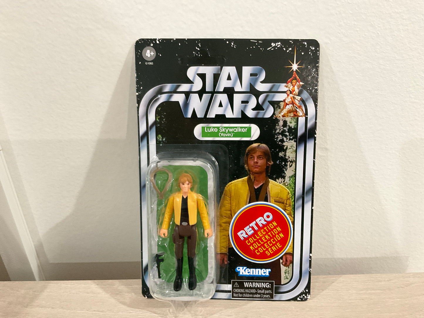 Star Wars Retro Collection — Luke Skywalker (Yavin Ceremony) 3.75″ Figure