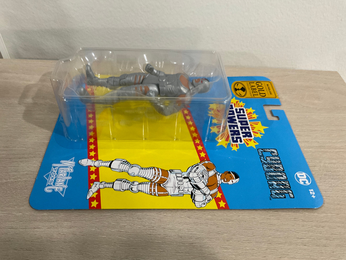 Cyborg 4.5″ Gold Label Figure – DC Super Powers Exclusive