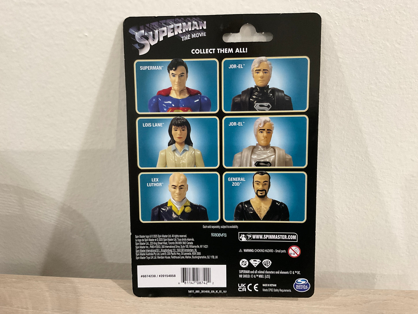 Spin Master DC Retro – Superman (Superman: The Movie) 3.75″ Action Figure