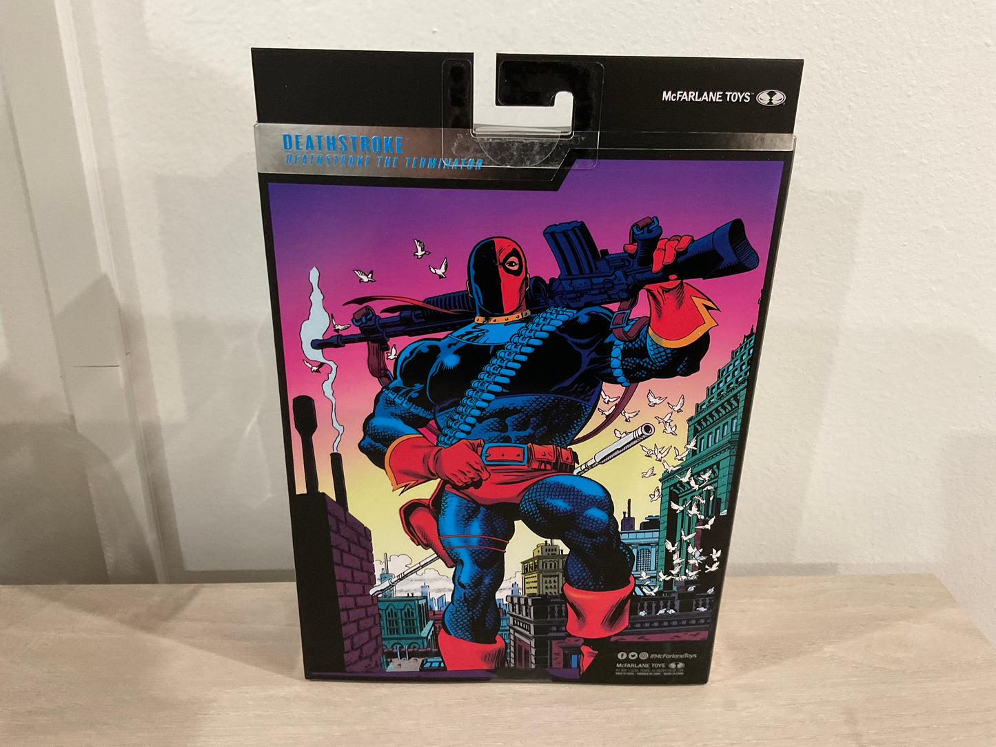 Deathstroke (The Terminator) 7″ Platinum Chase – McFarlane DC Multiverse Collector Edition #46