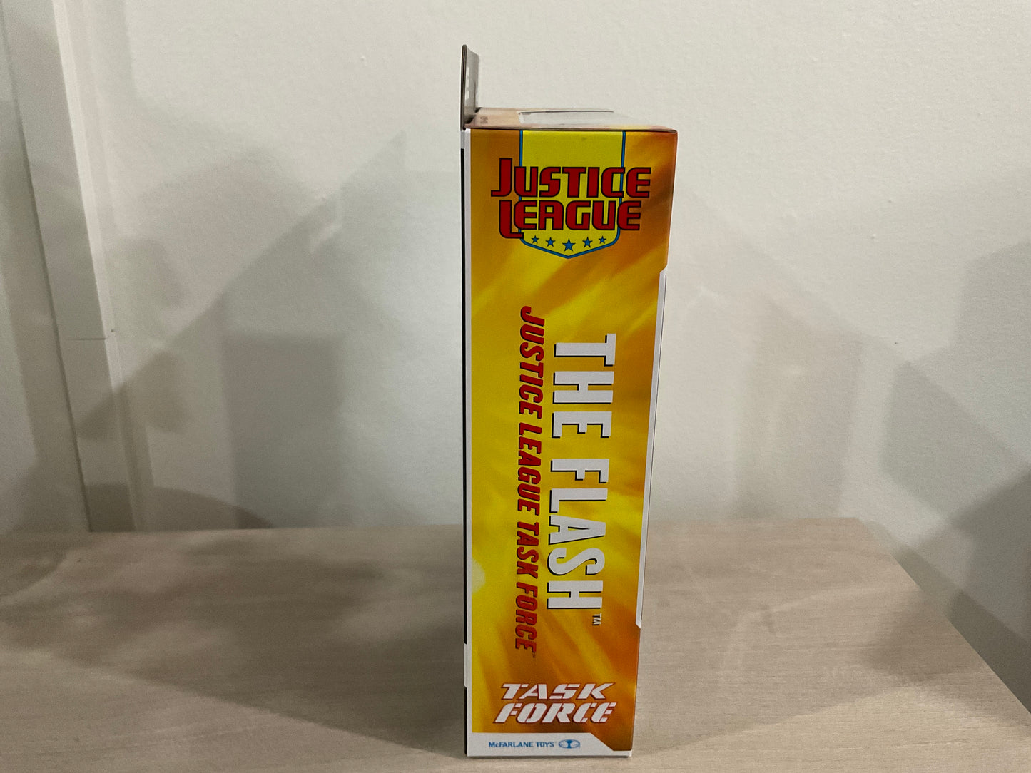 DC Multiverse The Flash (Justice League Task Force) Platinum Edition 7-Inch Action Figure with Darkseid BAF Piece