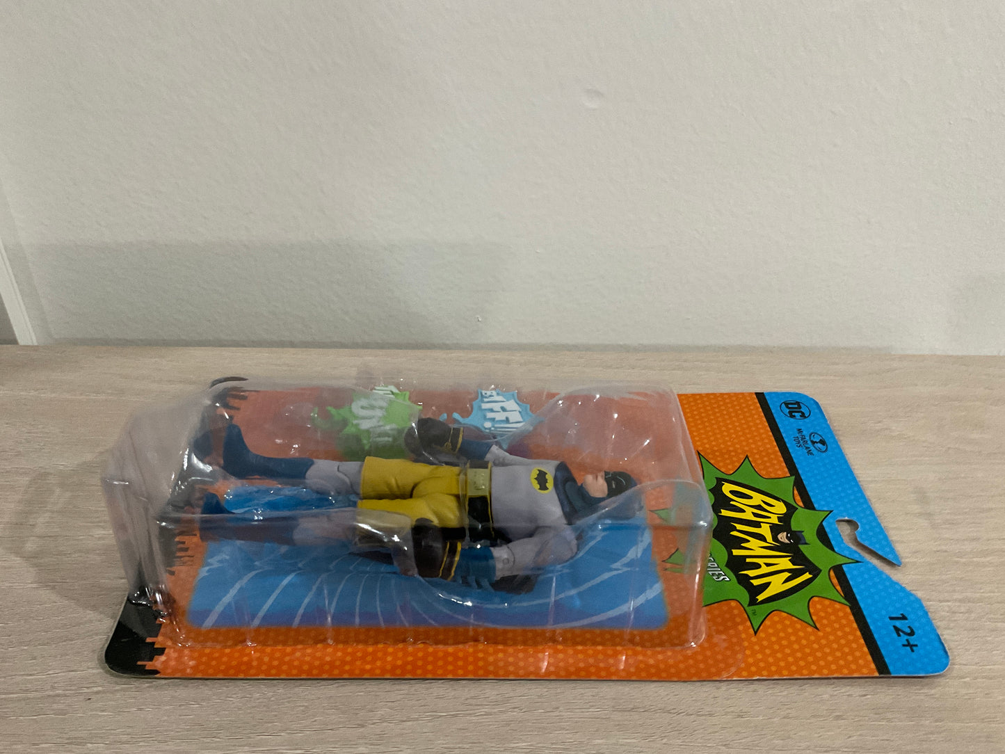 DC Retro Batman 66 Batman (Boxing) 6-Inch Action Figure (Substandard)