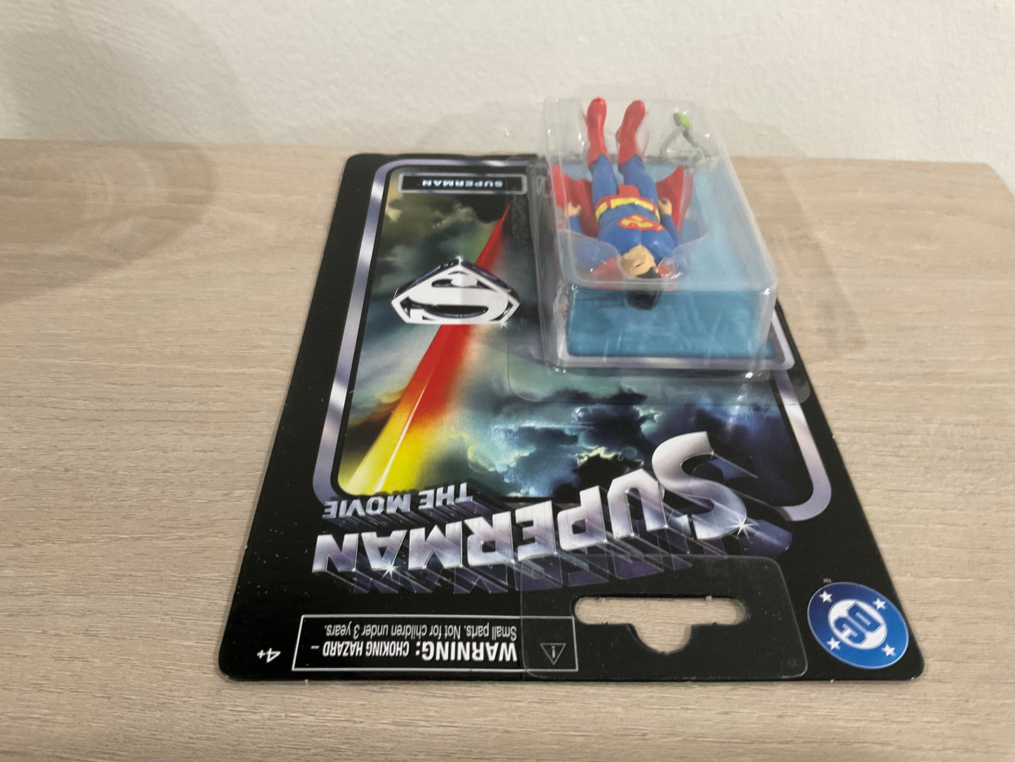 Spin Master DC Retro – Superman (Superman: The Movie) 3.75″ Action Figure