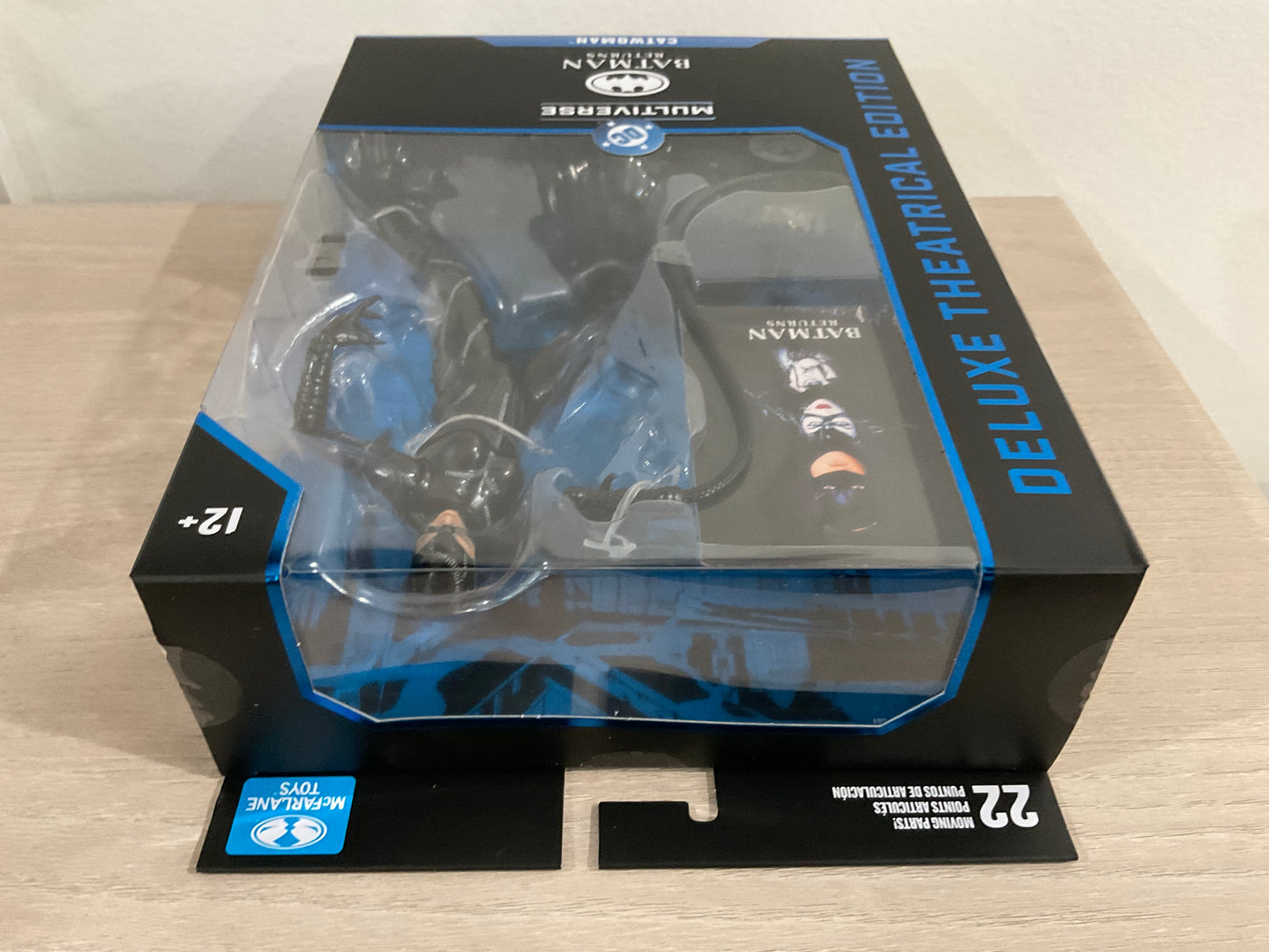 McFarlane Toys DC Theatrical Batman Returns Catwoman Deluxe Theatrical Edition 7-Inch Action Figure