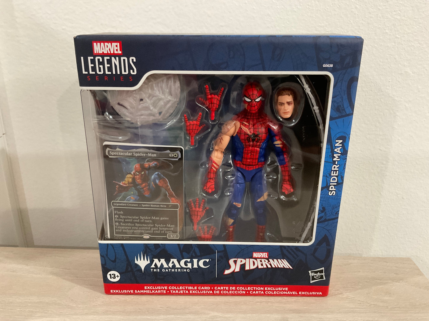 Marvel Legends Magic: The Gathering Spider-Man Bundle (Figures + Foil Cards) - 4 Pack