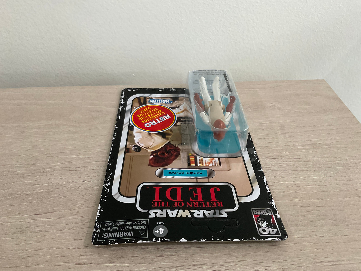 Star Wars Retro Collection Admiral Ackbar Return of the Jedi 3.75-Inch Figure