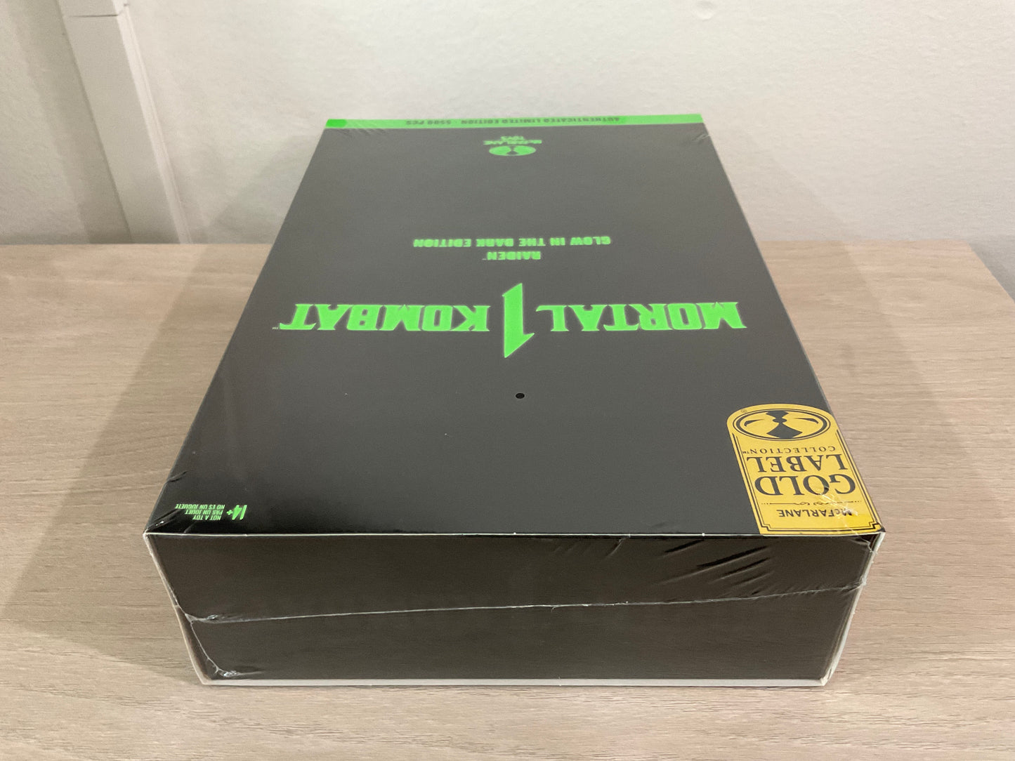 Mortal Kombat – Raiden Glow In The Dark Edition Gold Label 7" Figure