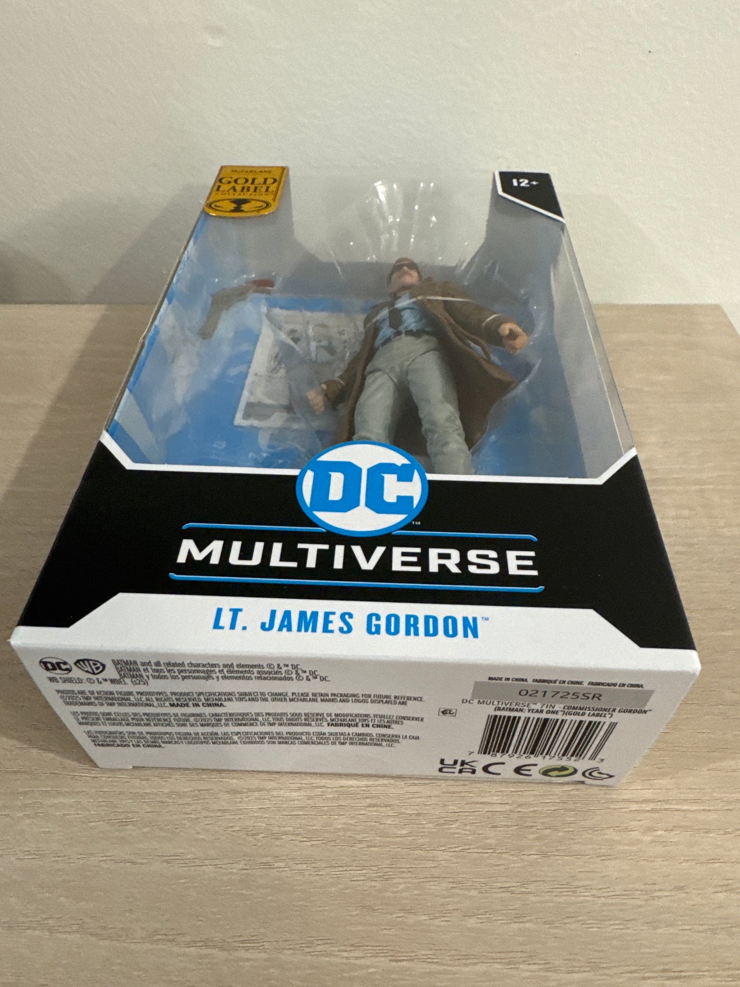 DC Multiverse Lt. James Gordon (Batman: Year One Part 4) 7-Inch Action Figure – Gold Label Exclusive