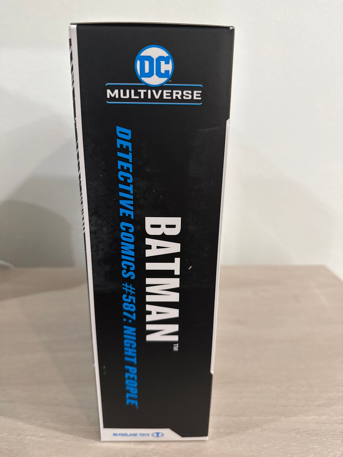 Batman (Detective Comics #587: Night People) – McFarlane DC Multiverse Gold Label 7" Figure