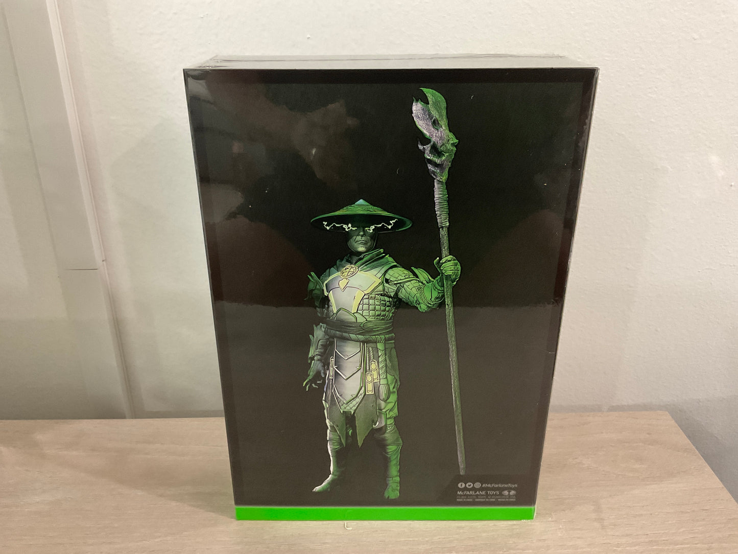 Mortal Kombat – Raiden Glow In The Dark Edition Gold Label 7" Figure