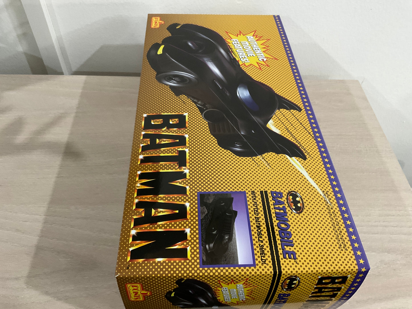 Mezco Batman (1989) Batmobile 5 Points Vehicle – DC Comics