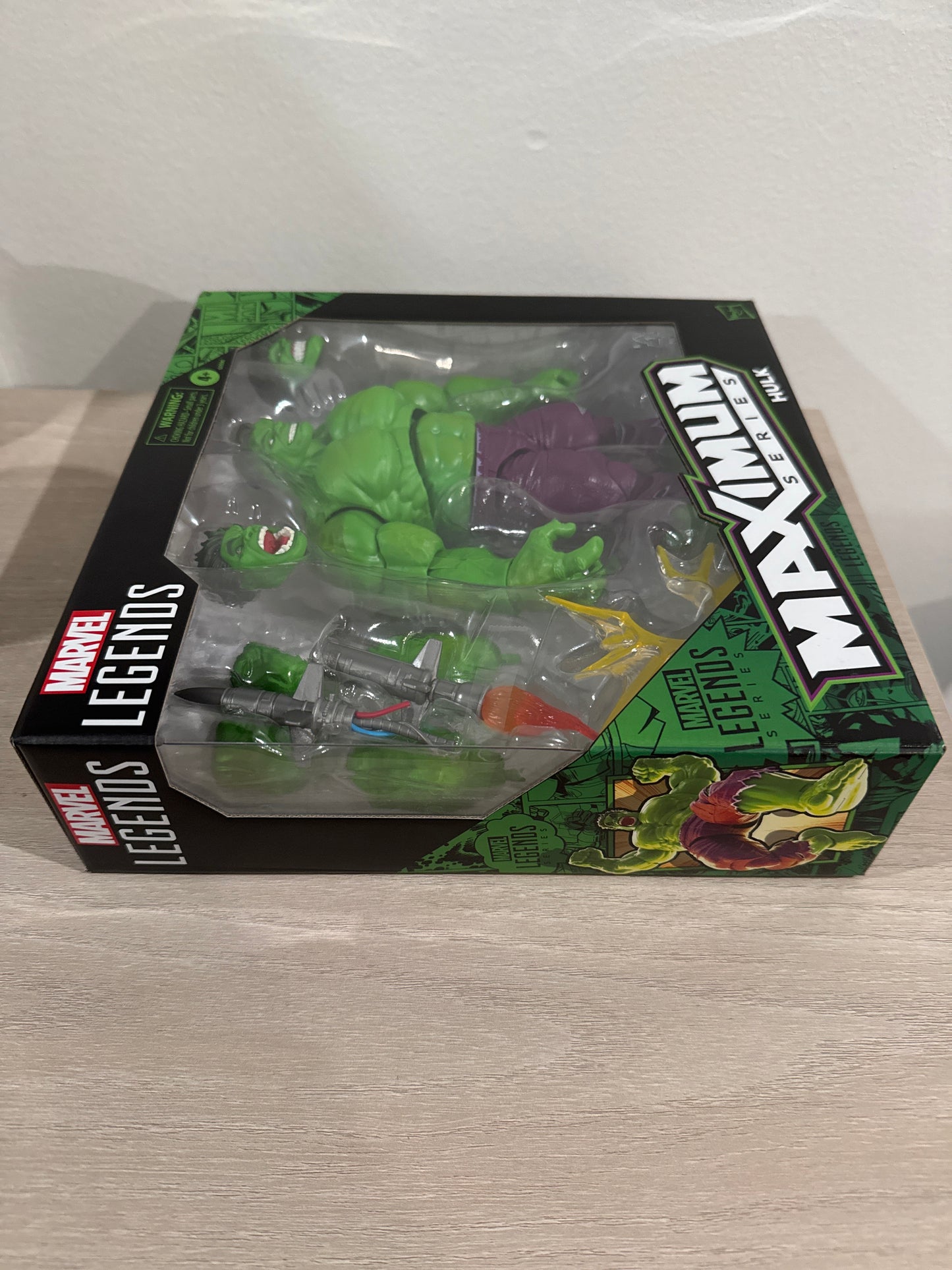Marvel Legends Maximum Series Hulk 6-Inch Action Figure