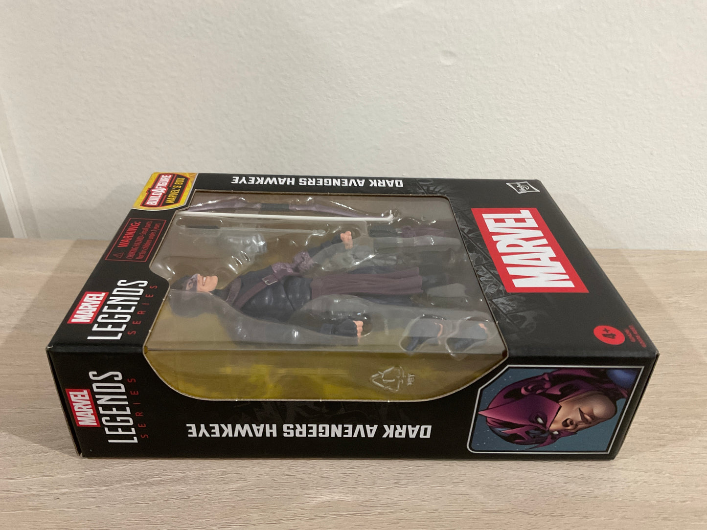 Marvel Legends Series Dark Avengers Hawkeye 6-Inch Action Figure
