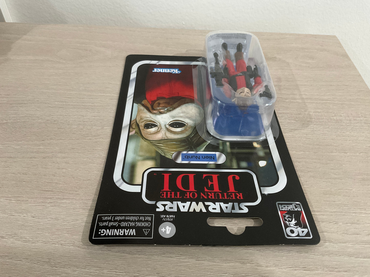 Star Wars The Vintage Collection Nien Nunb 3.75-Inch Action Figure