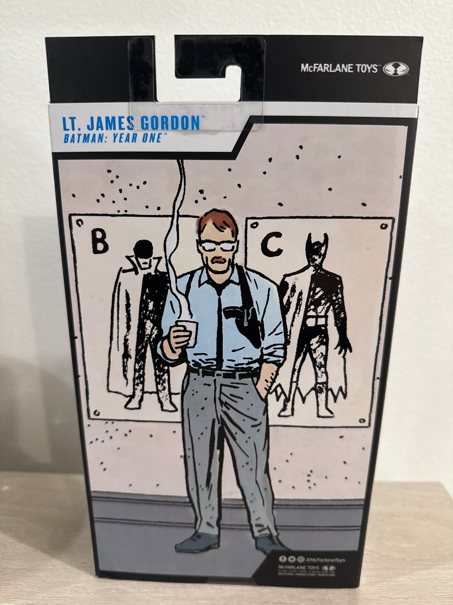 DC Multiverse Lt. James Gordon (Batman: Year One Part 4) 7-Inch Action Figure – Gold Label Exclusive