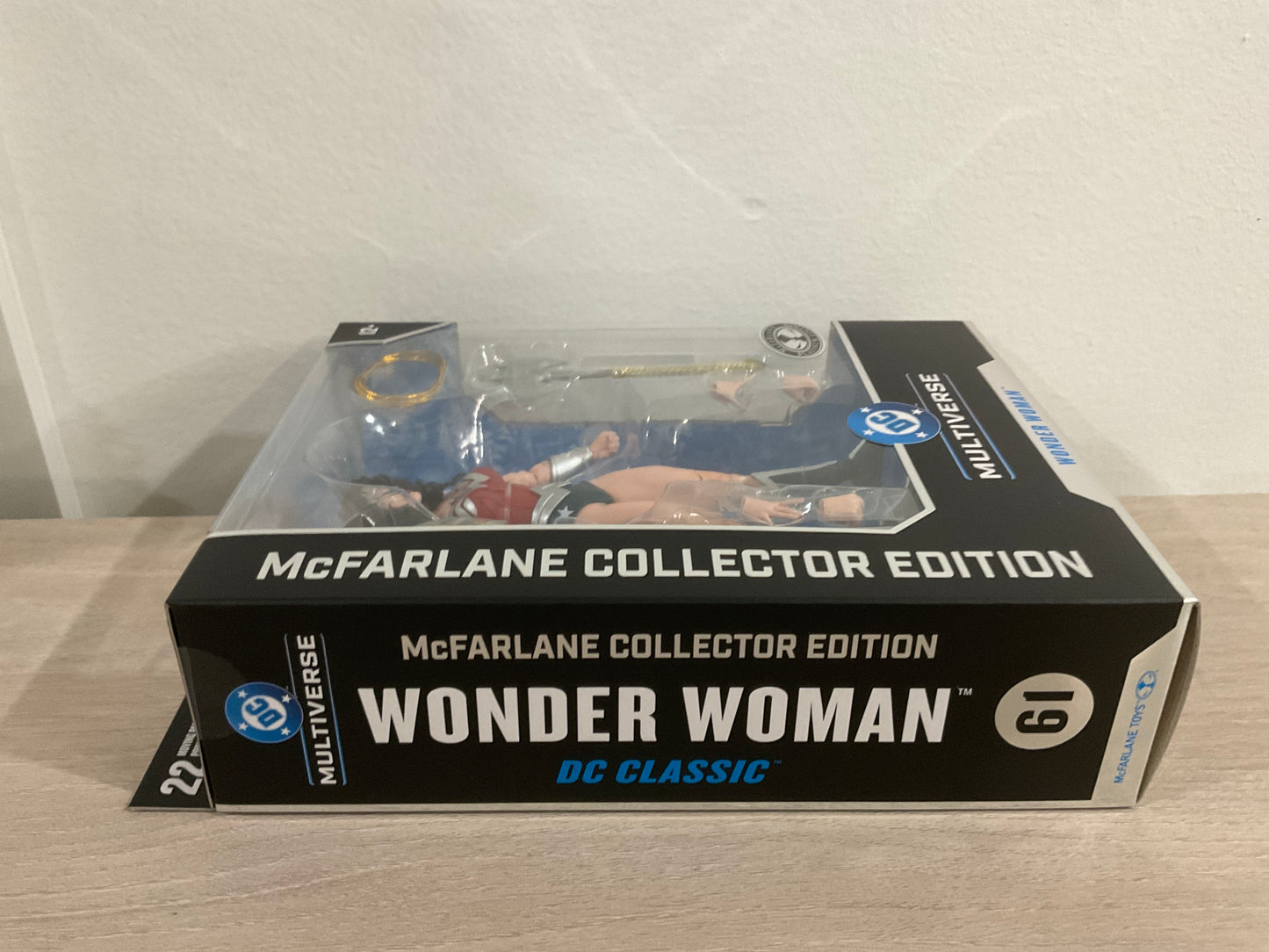 DC McFarlane Collector Edition #61 Wonder Woman (1980s) Platinum Edition 7-Inch Scale Action Figure – Chase Variant