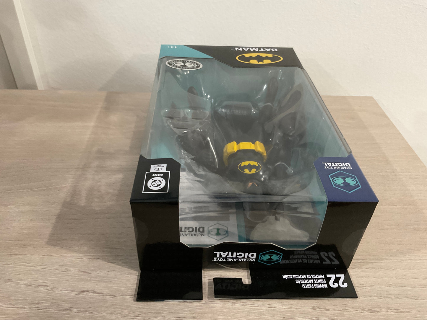 DC Multiverse – Batman (No Man’s Land) 7" Figure with Digital Collectible - Platinum Chase