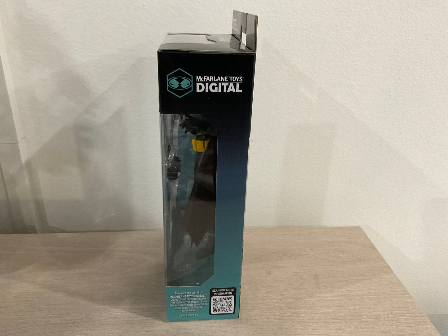 DC Multiverse – Batman (No Man’s Land) 7" Figure with Digital Collectible - Platinum Chase Figure (Substandard)