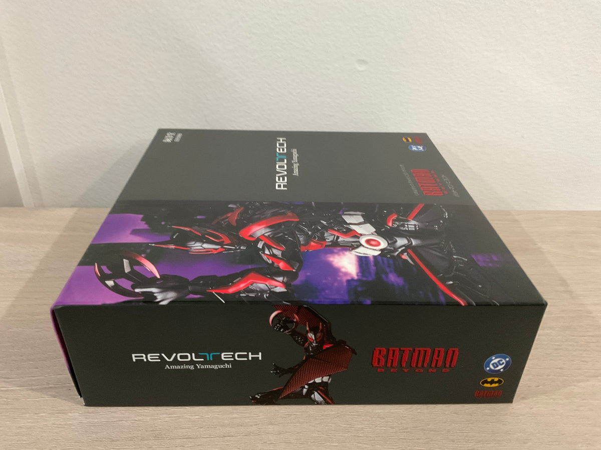 Batman Beyond Revoltech Amazing Yamaguchi Action Figure