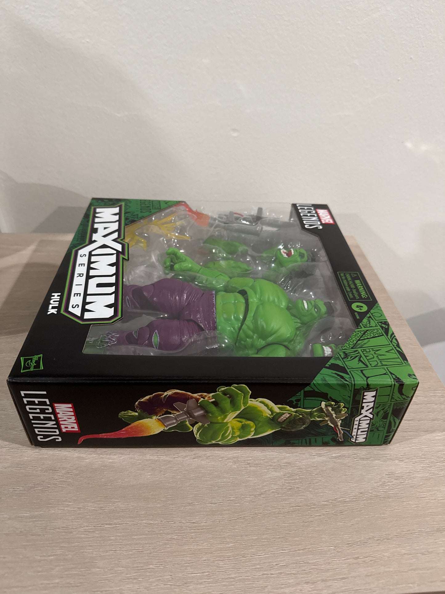 Marvel Legends Maximum Series Hulk 6-Inch Action Figure