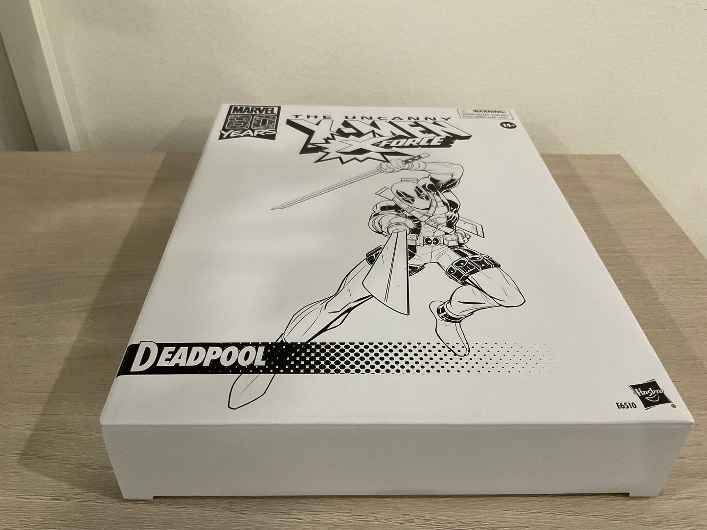 X-Men X-Force Retro Marvel Legends 6-Inch Deadpool Action Figure - Exclusive