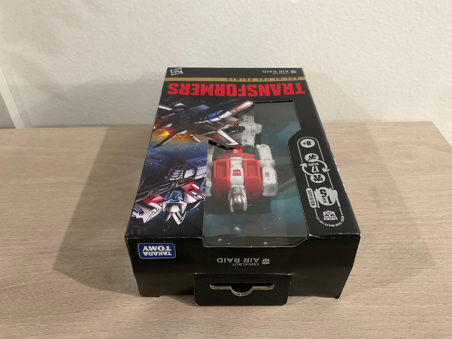 Transformers Generations: Power of the Primes Deluxe Class Air Raid Action Figure