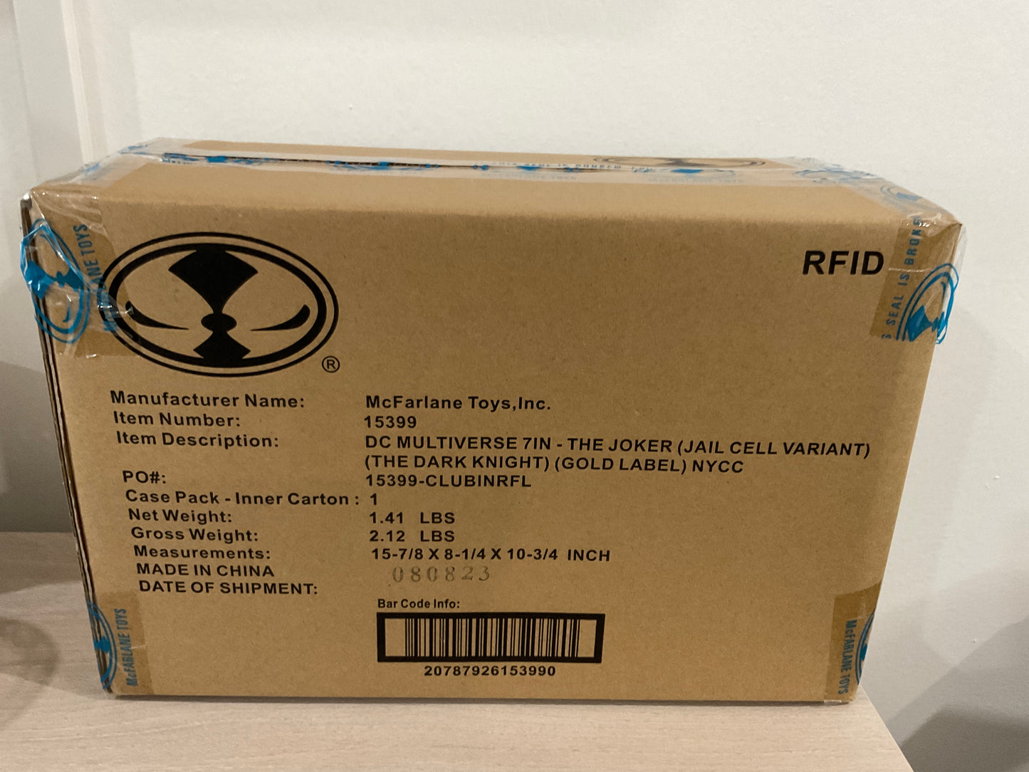 The Joker Interrogation Room (The Dark Knight) Gold Label 7" Figure – Exclusive