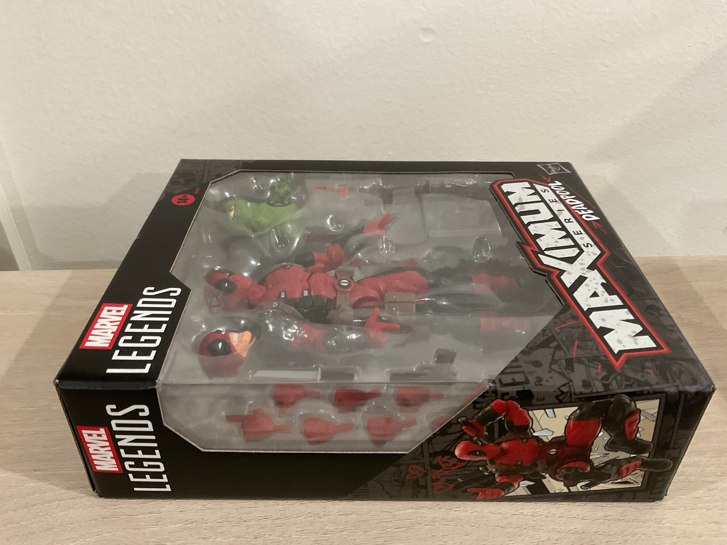 Marvel Legends Deadpool Maximum Deluxe Action Figure