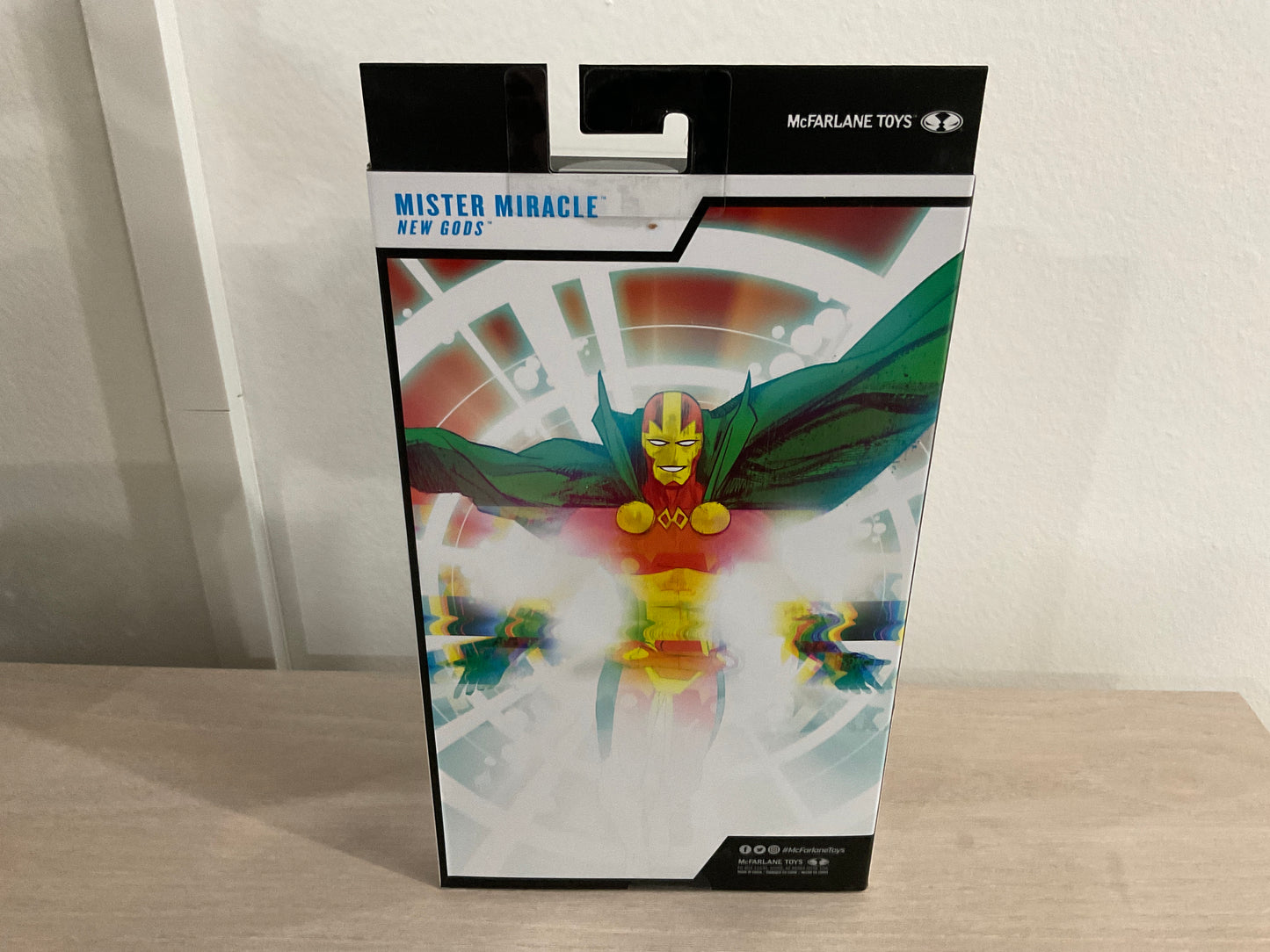 New Gods - Mister Miracle DC Multiverse Gold Label 7" Scale Action Figure