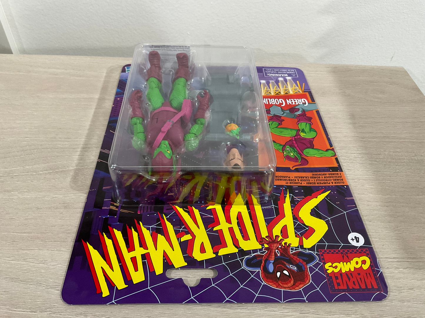 Spider-Man Retro Marvel Legends Green Goblin 6-Inch Action Figure (Reissue)
