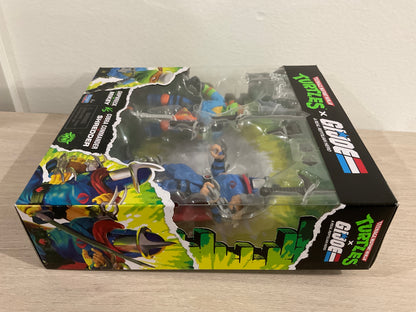 Teenage Mutant Ninja Turtles x G.I. Joe Shipwreck x Michelangelo vs. Cobra Commander x Shredder Action Figure Set