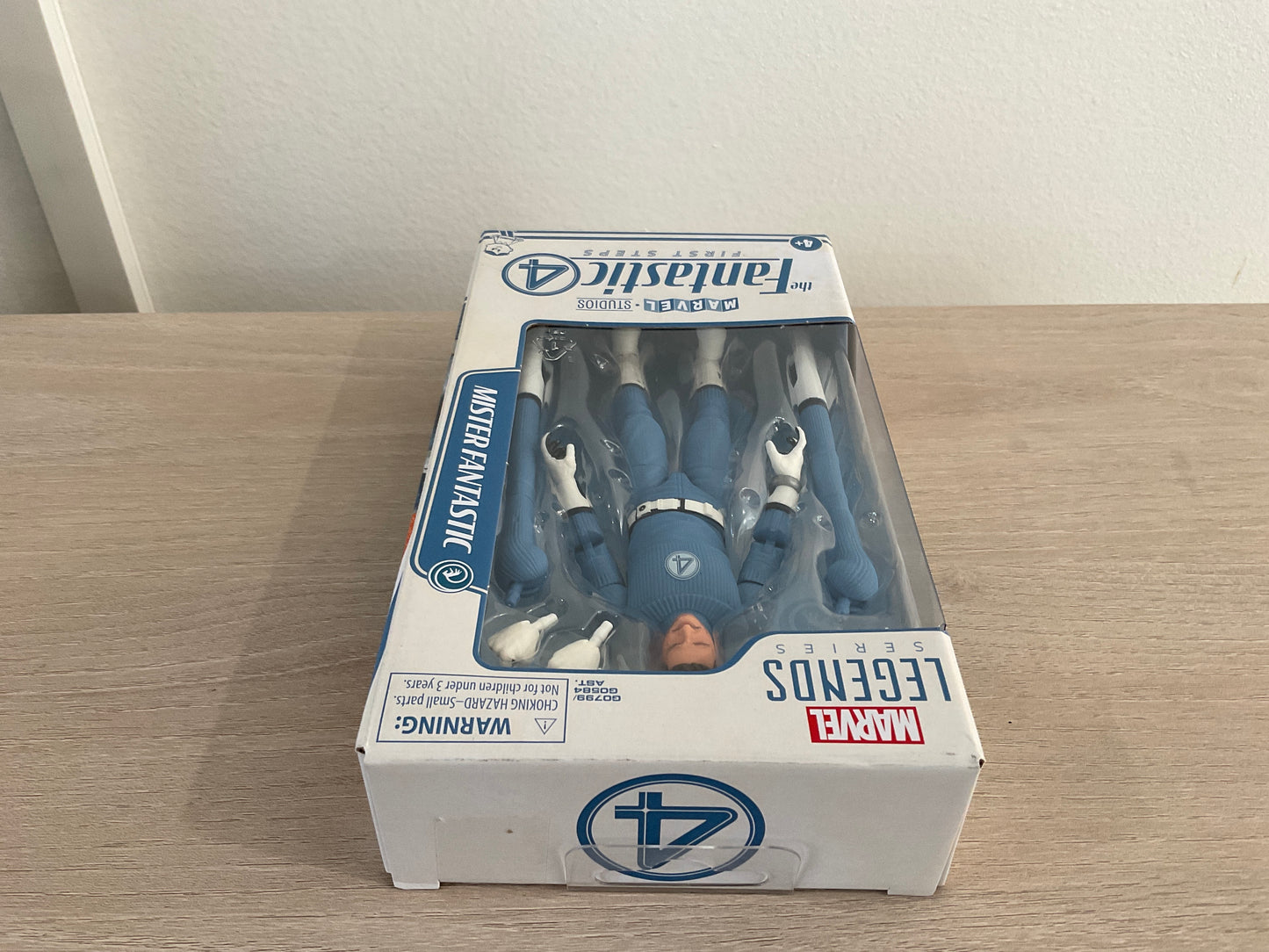 Marvel Legends Fantastic Four First Steps Mr. Fantastic 6-Inch Action Figure (Substandard)