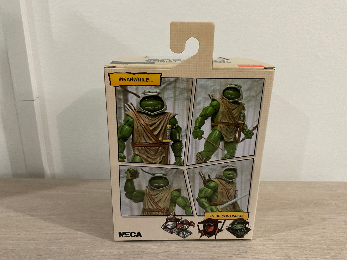 NECA Teenage Mutant Ninja Turtles Mirage Comics Hunter Leonardo 7-Inch Scale Action Figure