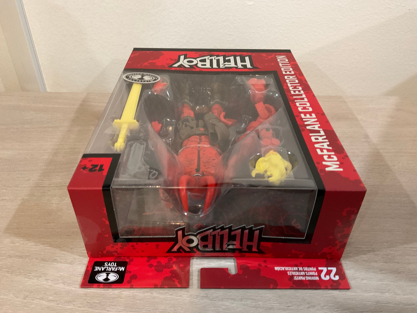 Hellboy Platinum Edition Chase Variant – McFarlane Collector Edition #60 7-Inch Action Figure