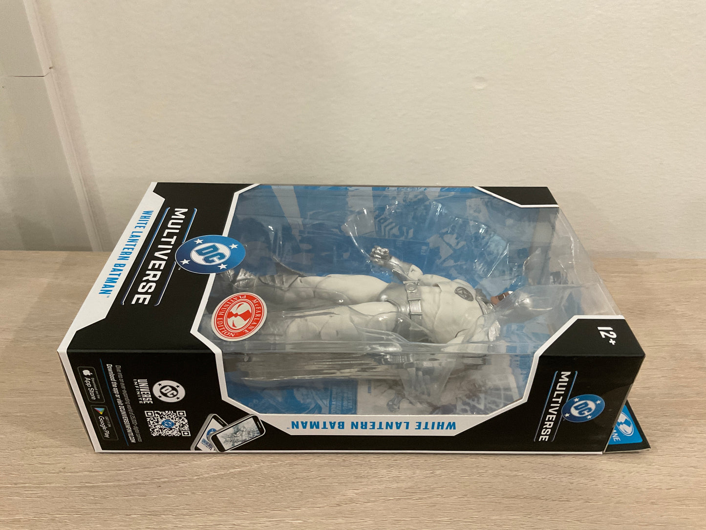 McFarlane DC Multiverse White Lantern Batman Brightest Day 7-Inch Action Figure (Substandard Card 1)