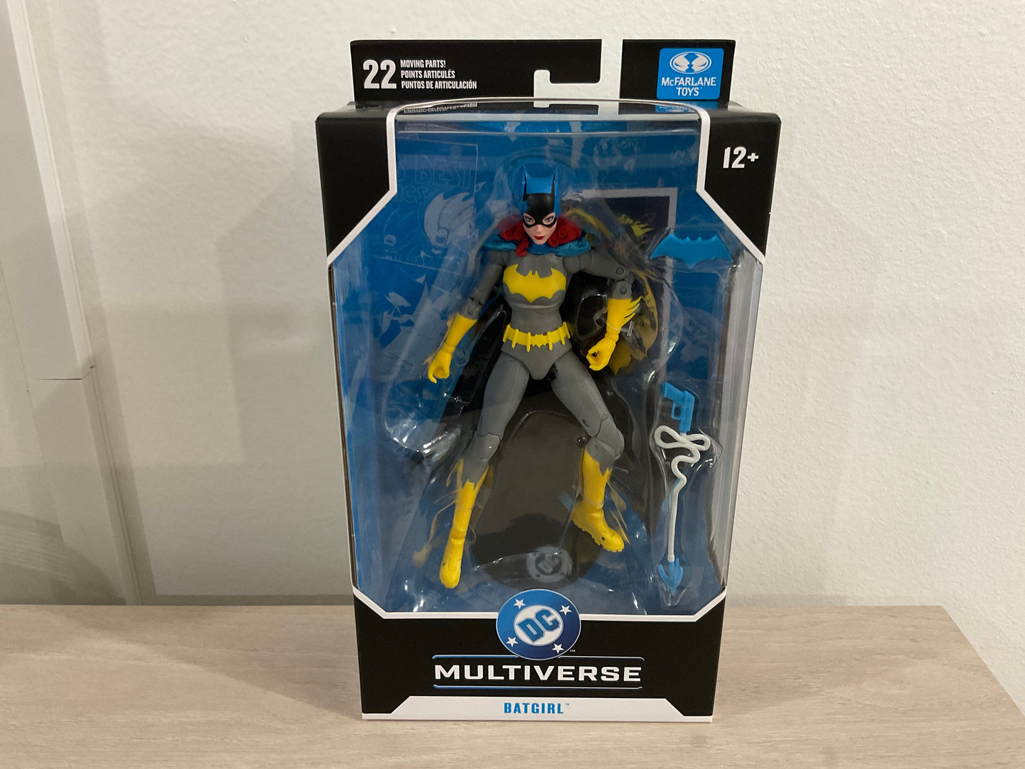 DC Multiverse Wave 23 Batgirl DC Classic 7-Inch Scale Action Figure