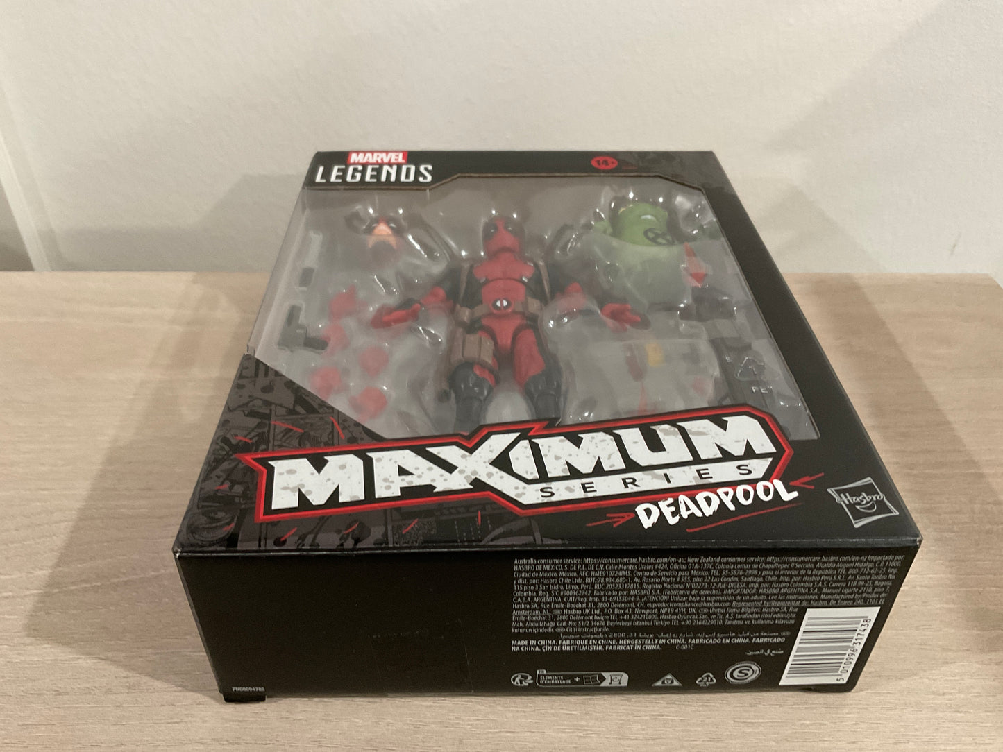 Marvel Legends Deadpool Maximum Deluxe Action Figure