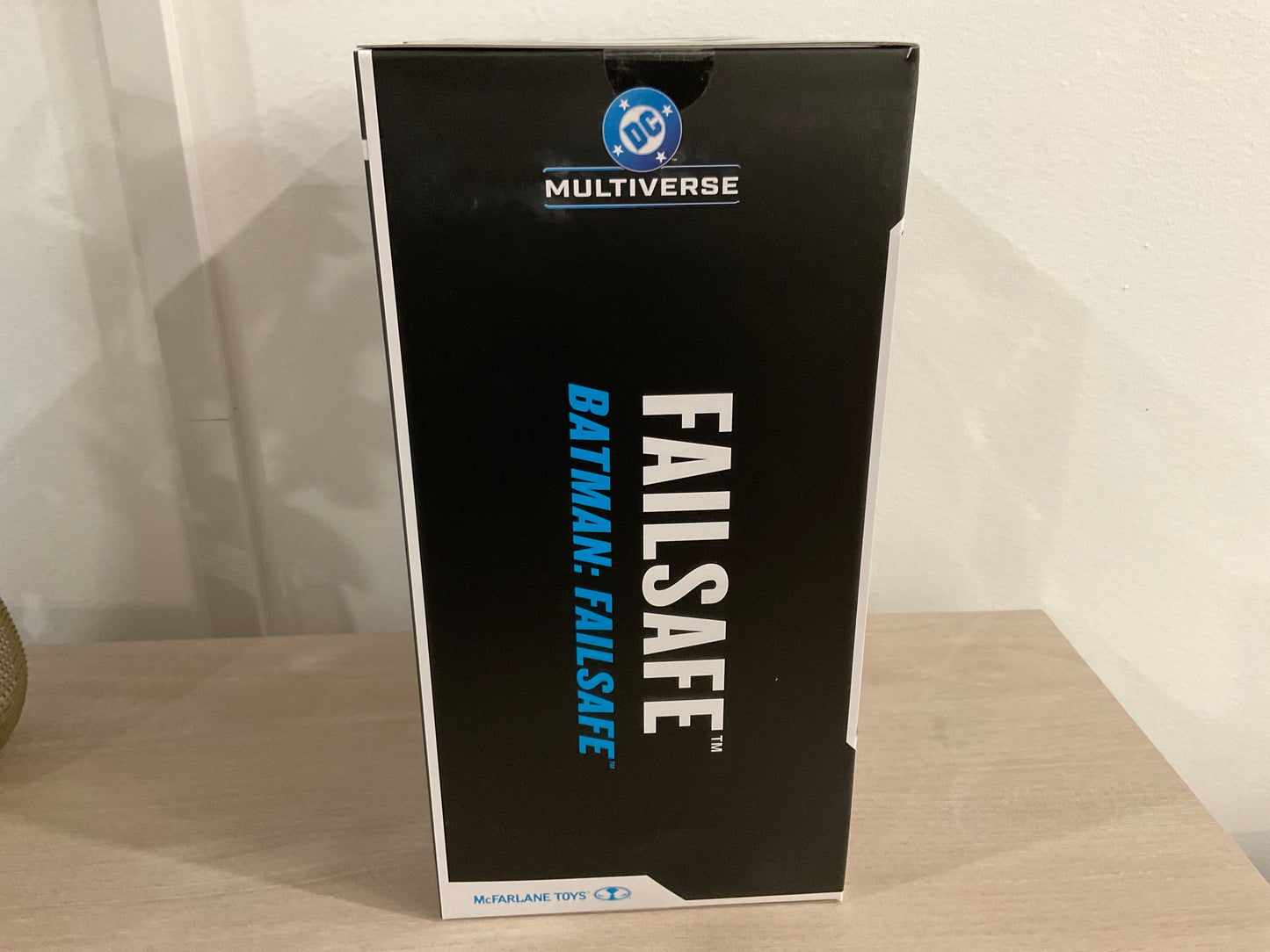 DC Multiverse Figures – Megafigs Wave 11 – Batman: Failsafe – Failsafe | McFarlane Toys