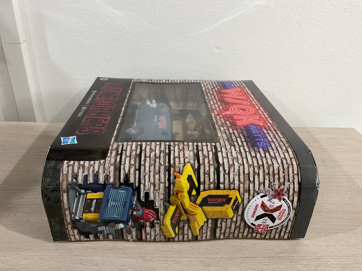 Transformers Collaborative Stranger Things Freakwency & 8-Trax Action Figures