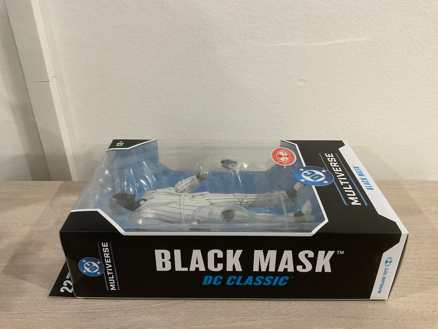 DC Multiverse Black Mask (DC Classic) Red Platinum Edition 7-Inch Scale Action Figure