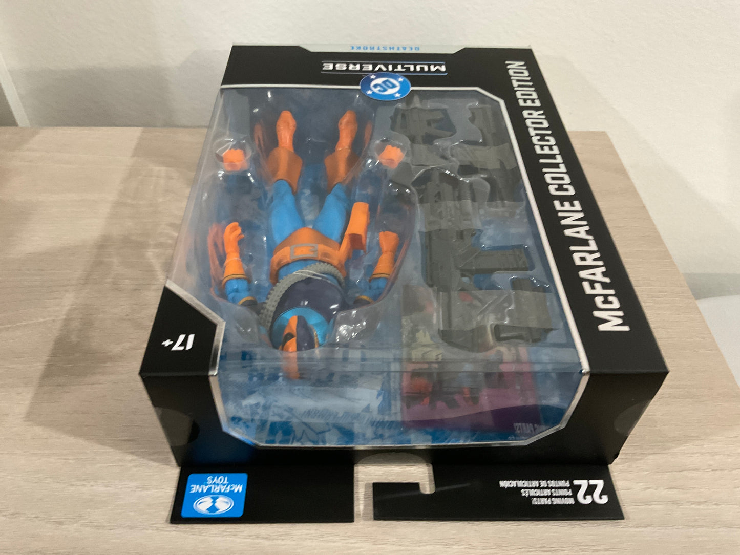 Deathstroke (Deathstroke: The Terminator) 7″ Figure – McFarlane DC Multiverse Collector Edition #46