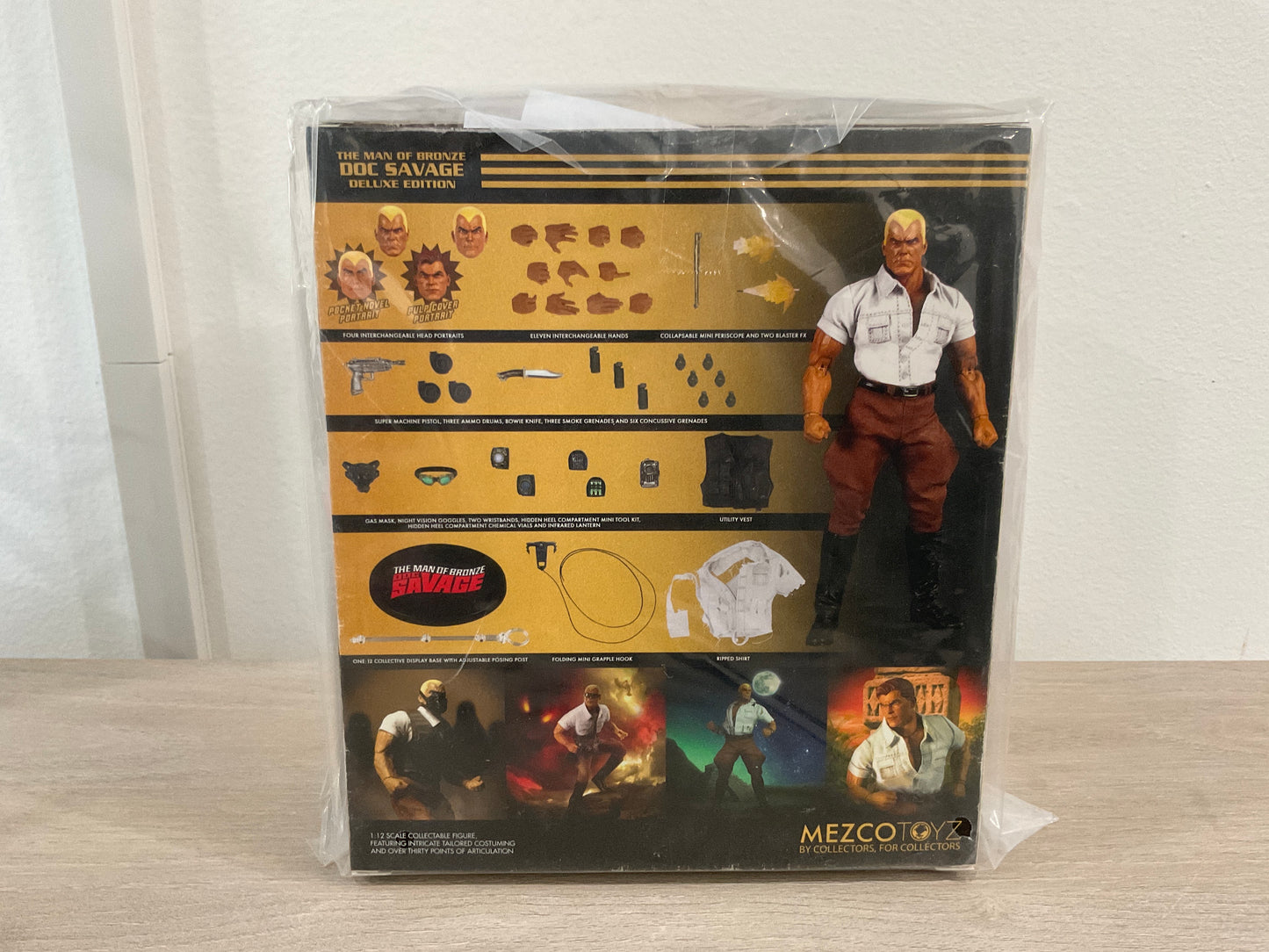 Mezco One:12 Collective Doc Savage Deluxe Edition 6-In Action Figure