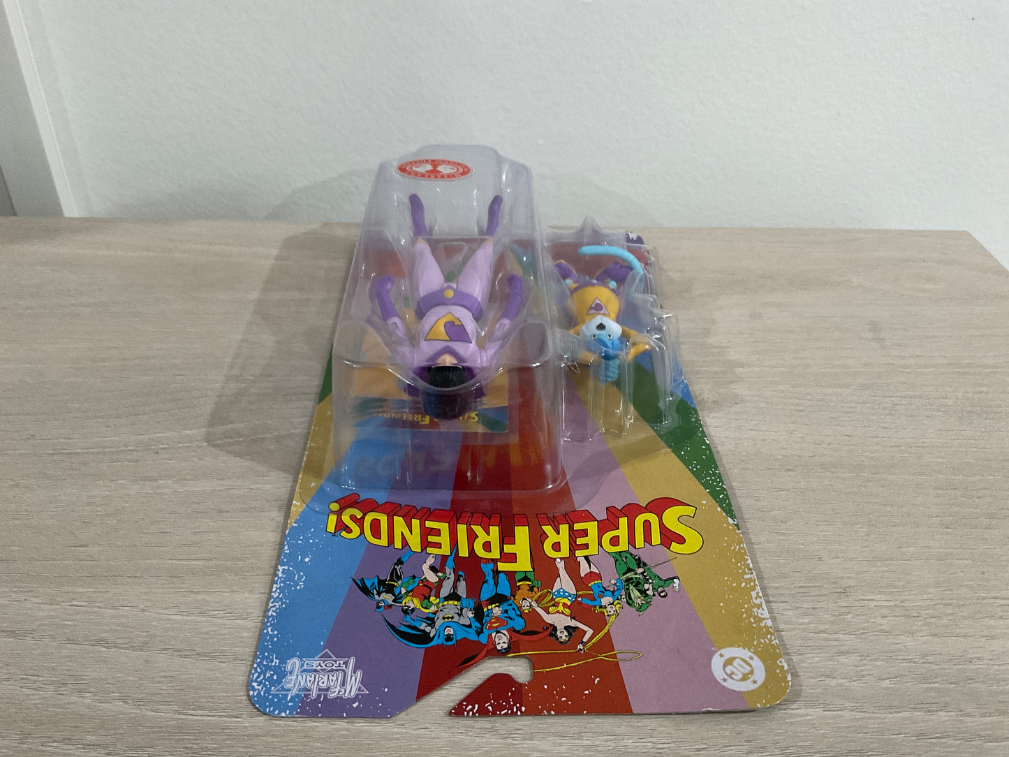 McFarlane DC Retro Super Friends Jayna & Gleek Red Platinum Edition - Substandard