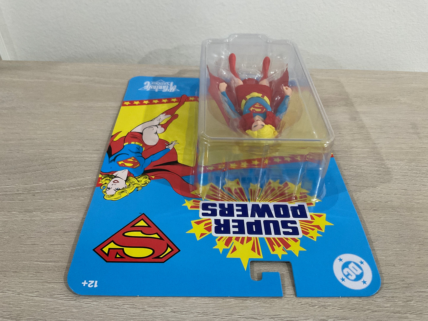 DC Super Powers Supergirl 4 1/2-Inch Scale Action Figure