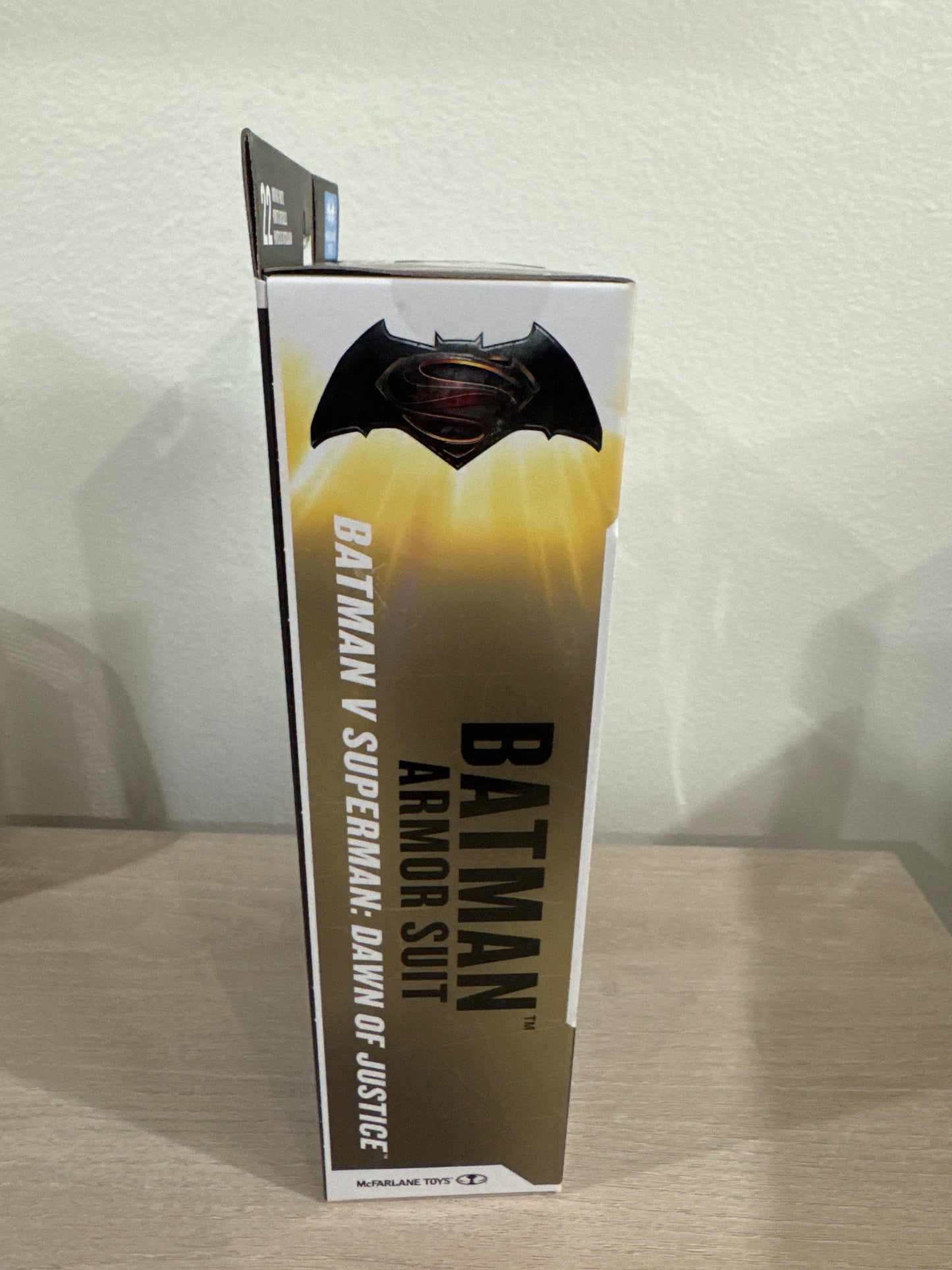 DC Multiverse Wave 20 Batman Armored Suit Batman v Superman: Dawn of Justice 7-Inch Scale Action Figure