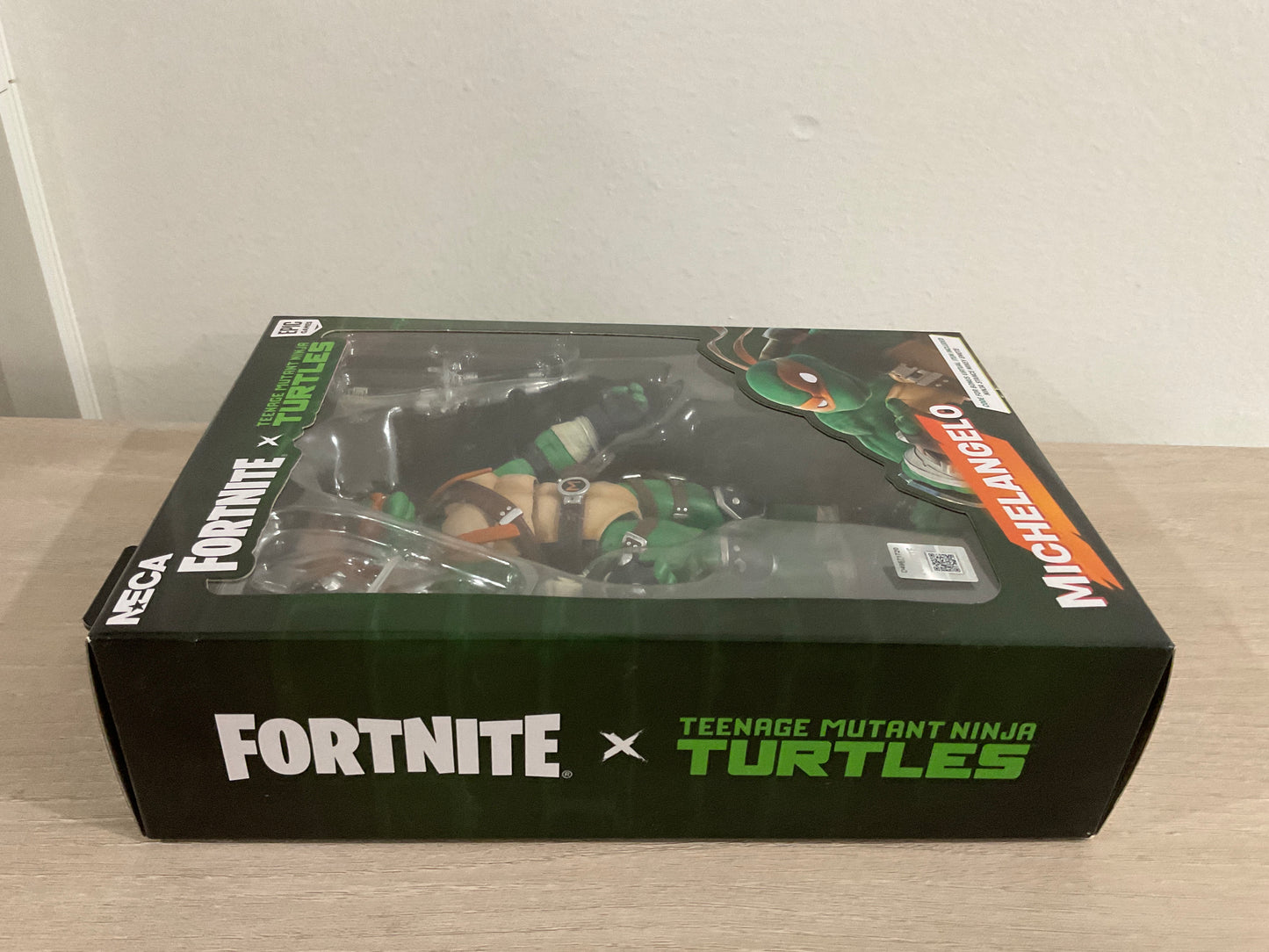 NECA Fortnite x Teenage Mutant Ninja Turtles Ultimate Michelangelo 7-Inch Scale Action Figure