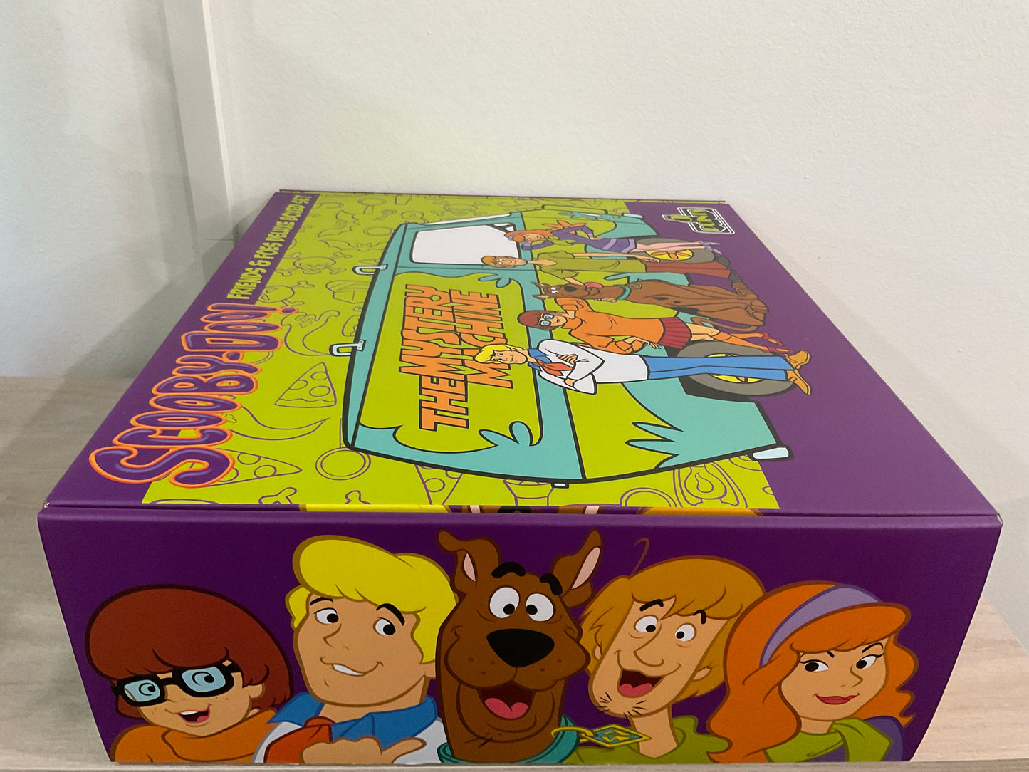 Scooby-Doo 5 Points Friends & Foes Deluxe Boxed Set – Mezco Toyz