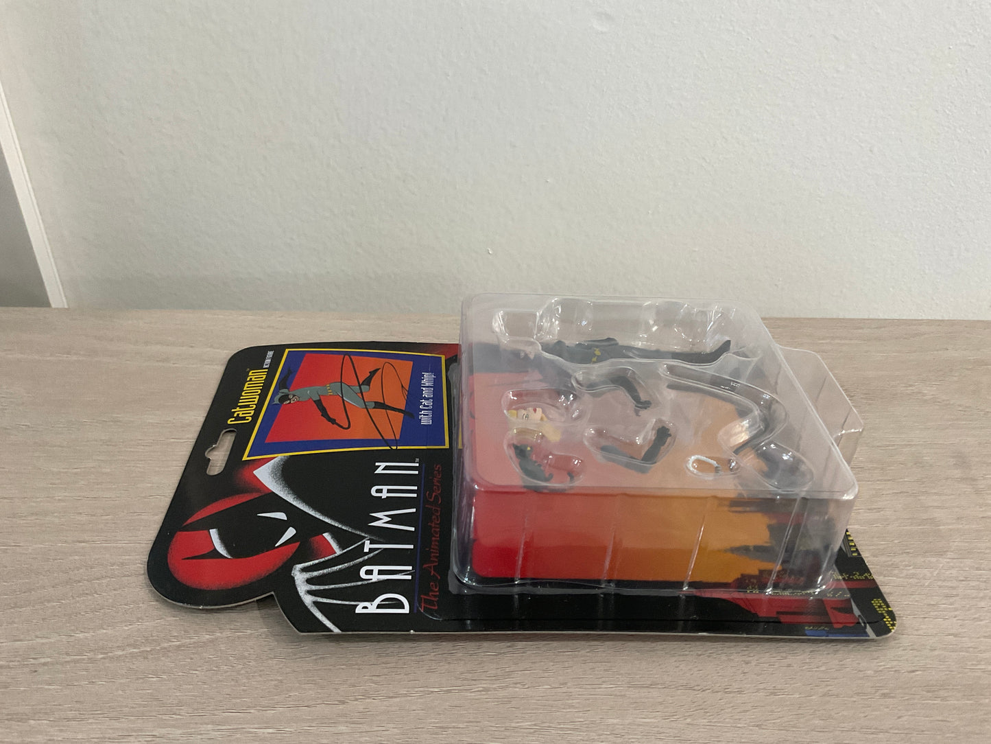 Mezco 5 Points Catwoman Batman: The Animated Series 3.75-Inch Action Figure