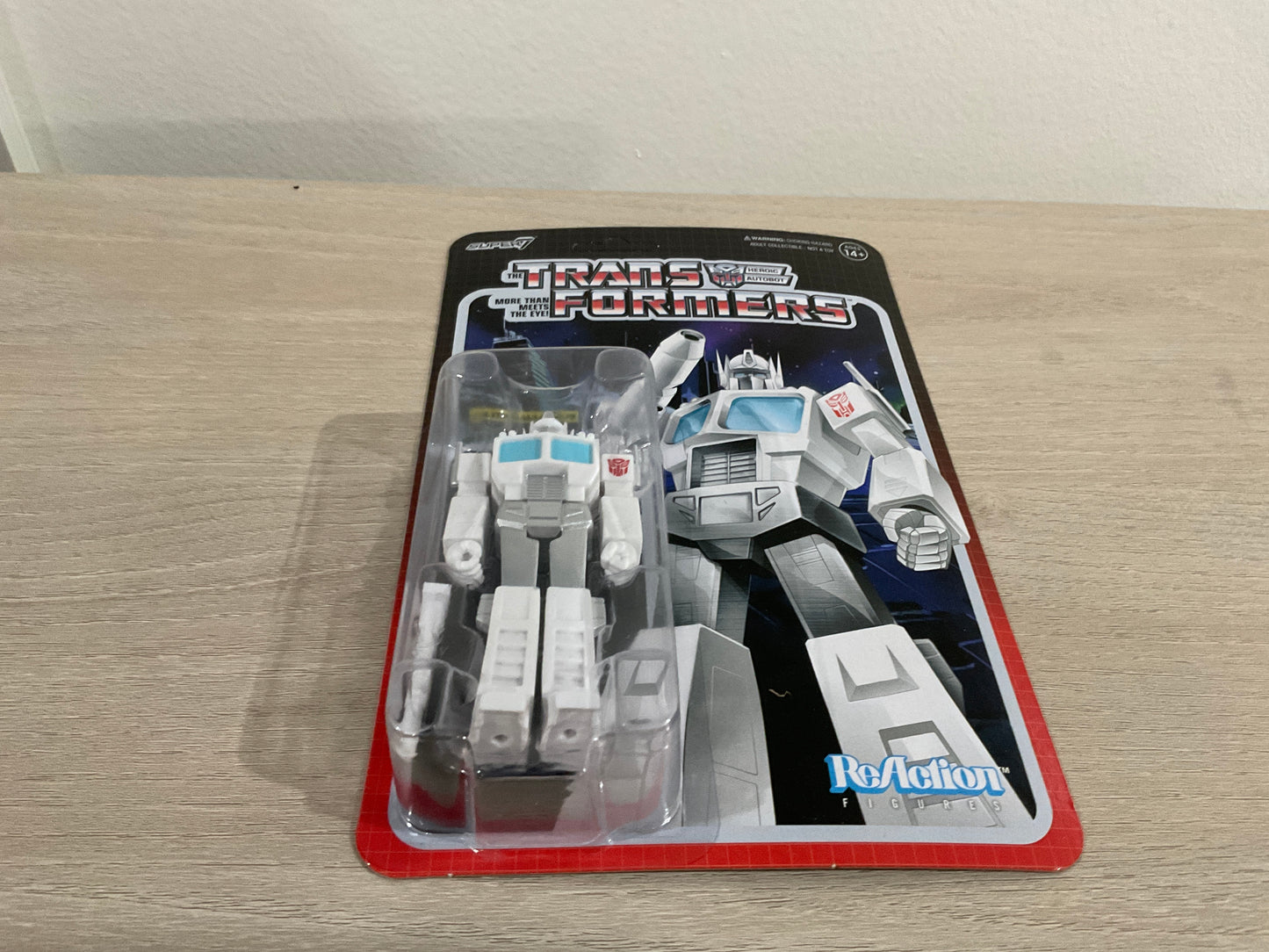 Super7 Transformers – Optimus Prime (Ultra Magnus) 3.75" ReAction Figure
